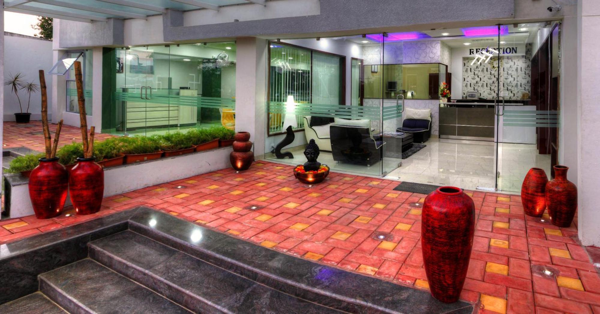 Rajmahal Inn Mysore Exterior photo