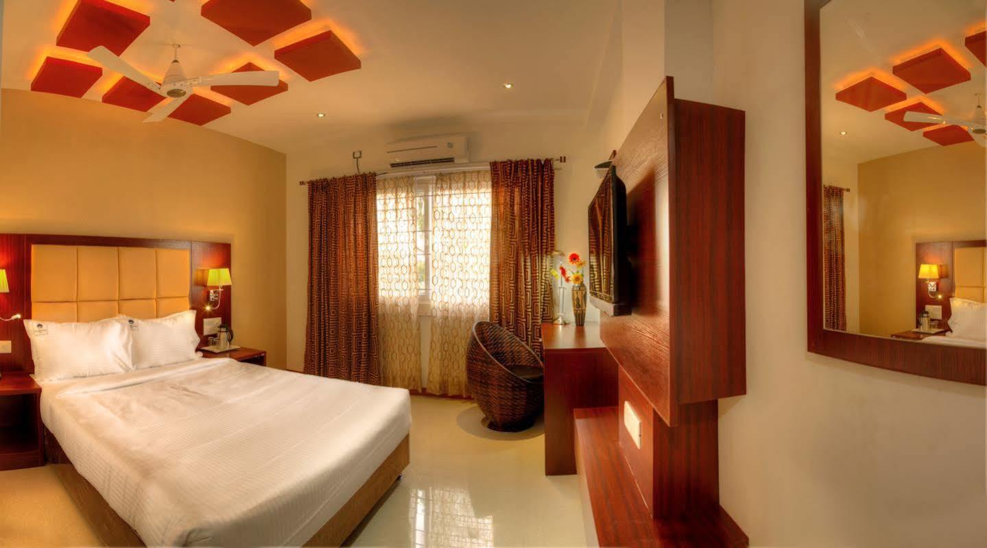 Rajmahal Inn Mysore Exterior photo