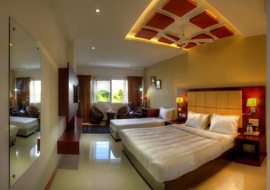 Rajmahal Inn Mysore Exterior photo